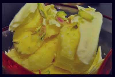 بستنی سنتی , طرز تهیه بستنی سنتی در منزل , بستنی سنتی زعفرانی ,بستنی سنتی بدون ثعلب
