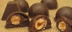 روش آماده سازی و طرز تهیه شکلات فندقی بسیار خوشمزه در منزل