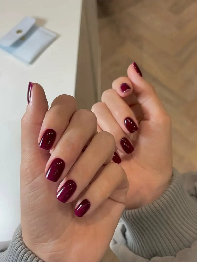خدمات کاشت ناخن